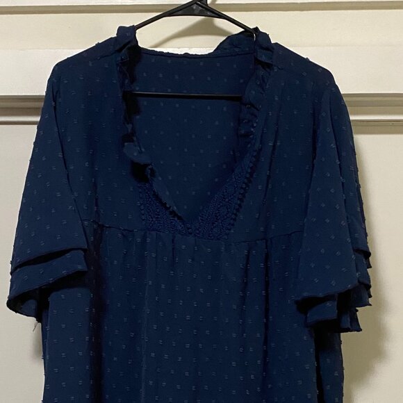 Shein Curve, navy eyelet, short, double fluff sleeve blouse, size 5X - Picture 2 of 11